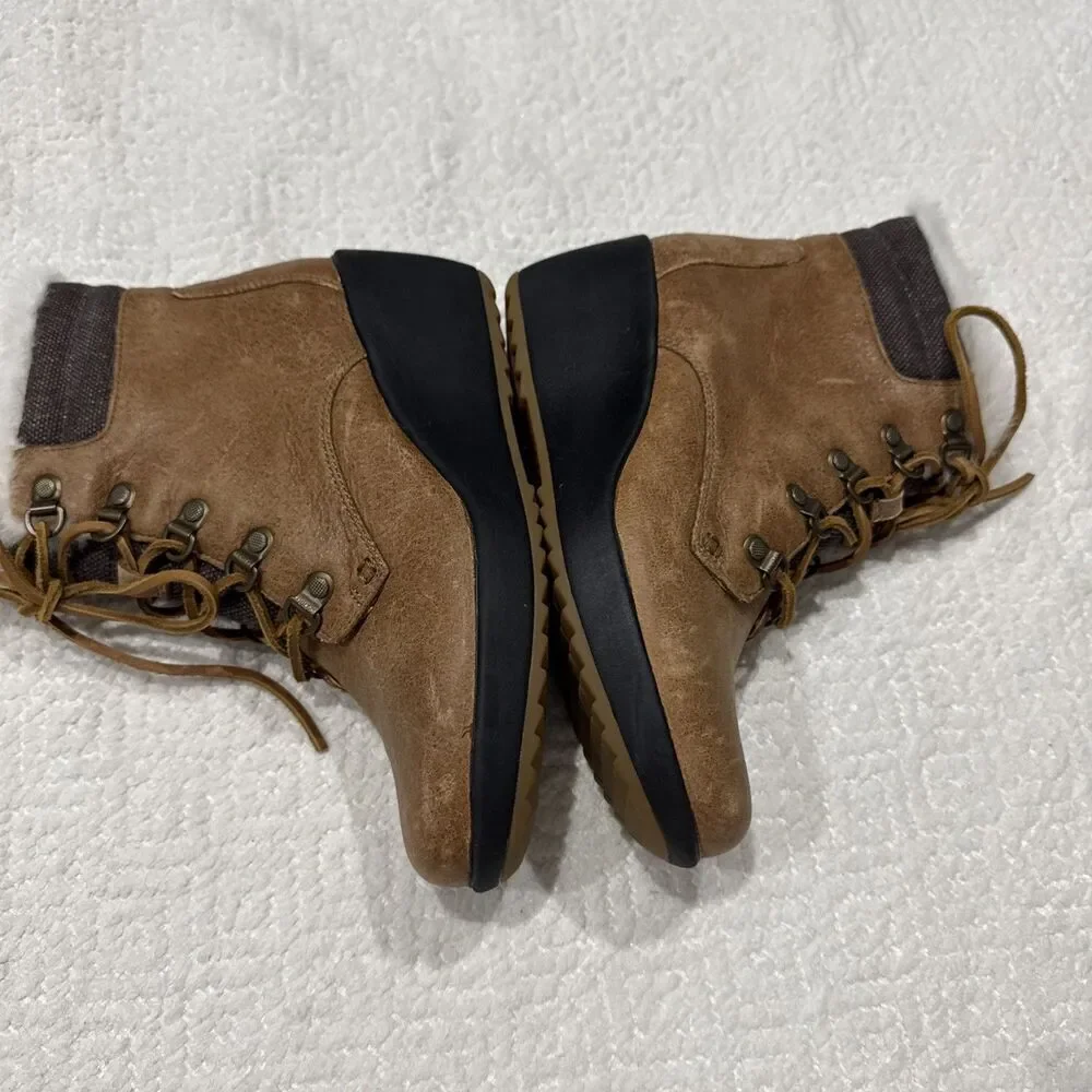 NEW  Sperry Luca Peak Tan brown suede leather fur lined wedge hiking boot Sz 5.5